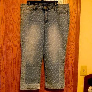 NWT* Bandolino Super Stretch Paisley Bandana Selene Skinny Leg Capri